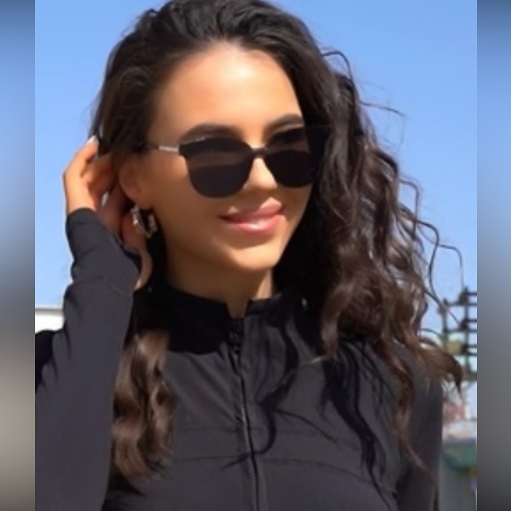 Black with Crystals Colrea dark glasses with case